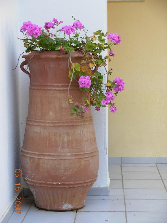 ホテルMarilena イプソス エクステリア 写真